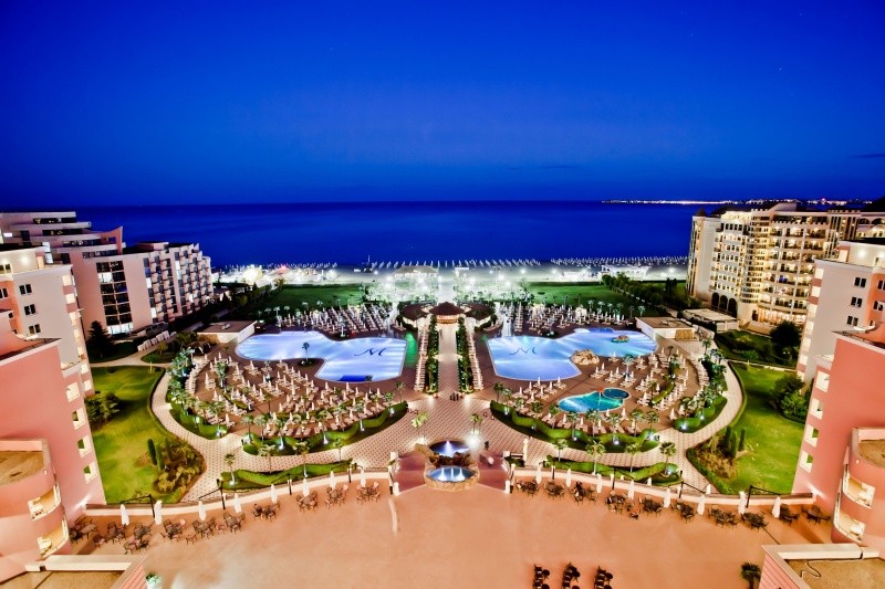 92 000 € / Apartmán v luxusnom kompexe Majestic Beach Resort